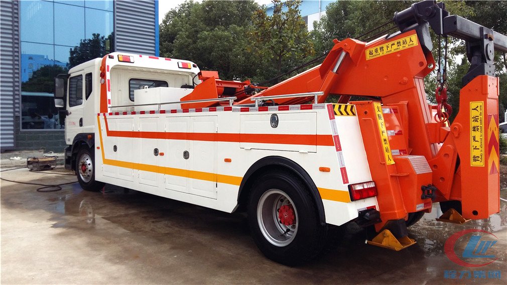 德信东风D9一拖一清障车侧面图