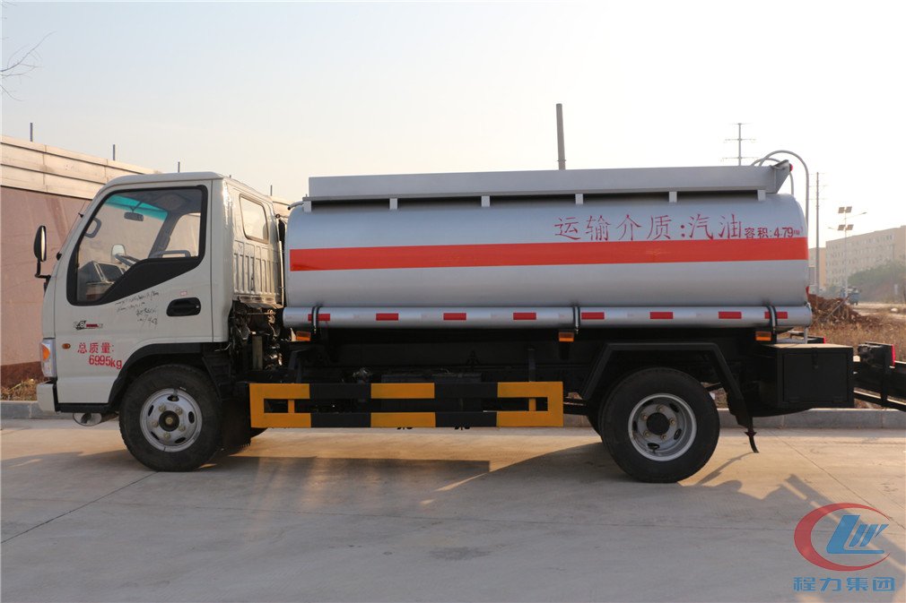 湖北程力江淮（5方）加油车侧面图