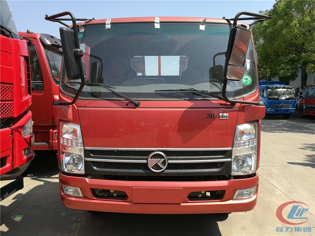 德信凯马蓝牌平板运输车正面图