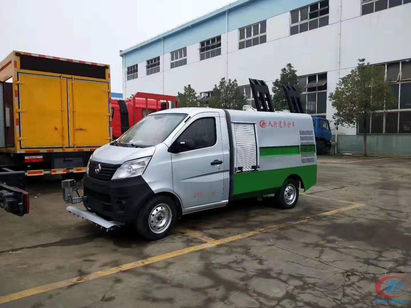 德信长安路面清洗车