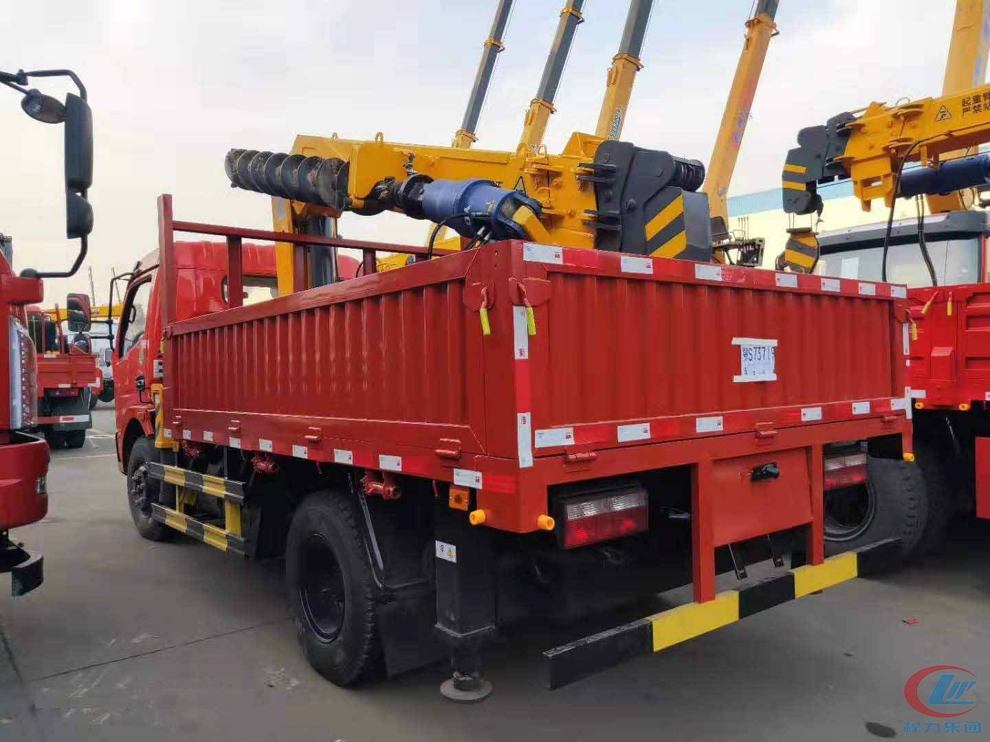 德信东风福瑞卡蓝牌随车吊