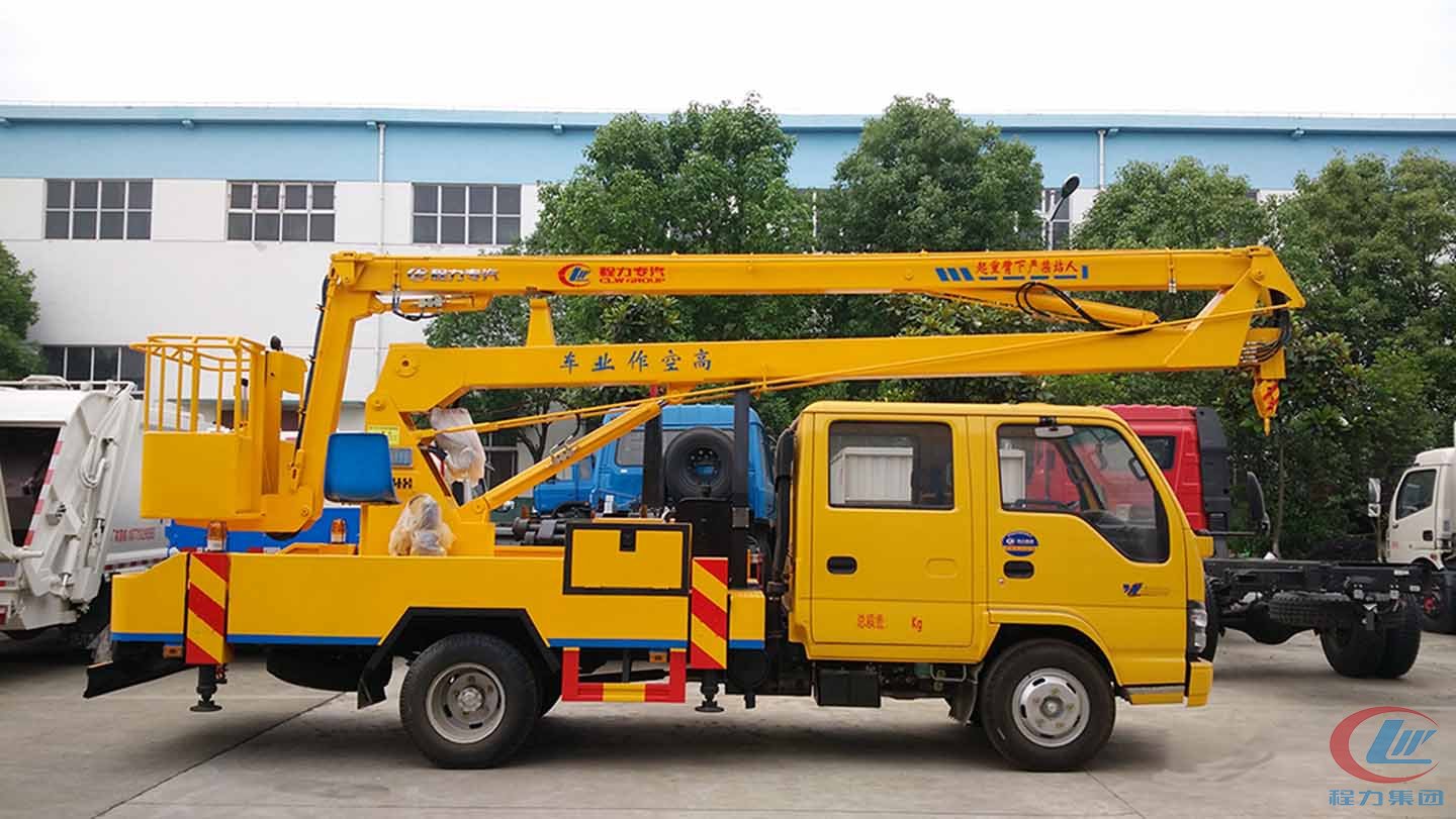 德信五十铃14米高空作业车侧面